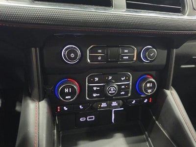 2022 Chevrolet Suburban 4WD RST