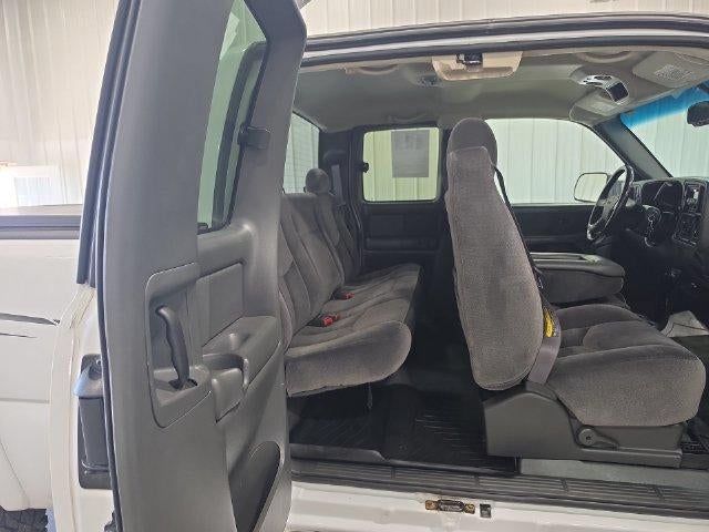 2003 GMC Sierra 2500 HD Base