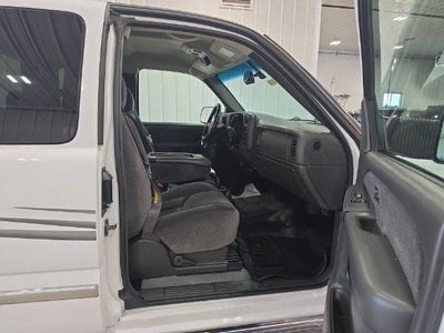 2003 GMC Sierra 2500 HD Base