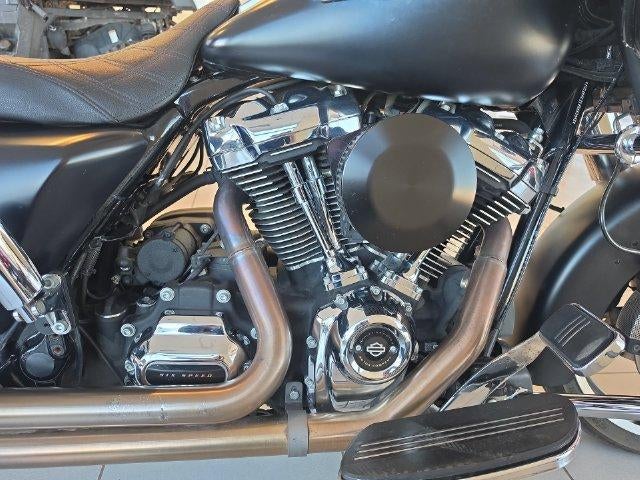 2018 HARLEY DAVIDSON ROAD GLIDE Base
