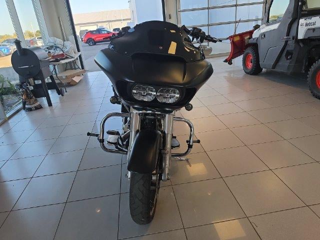 2018 HARLEY DAVIDSON ROAD GLIDE Base