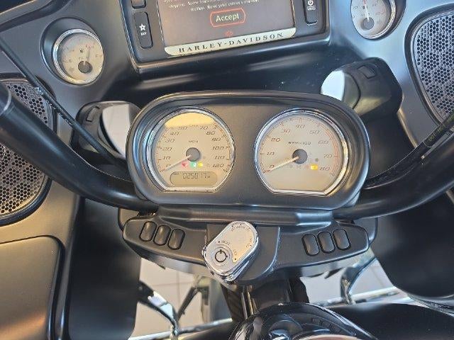 2018 HARLEY DAVIDSON ROAD GLIDE Base