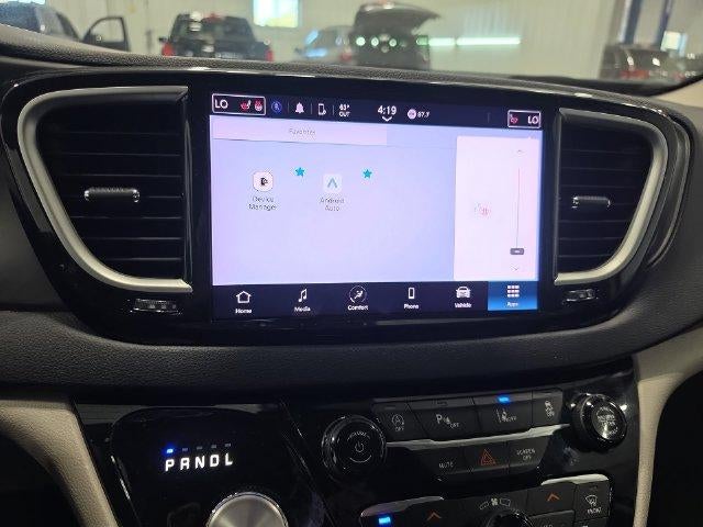 2024 Chrysler Pacifica Touring L FWD