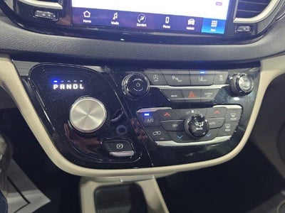 2024 Chrysler Pacifica Touring L FWD