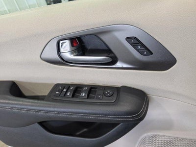 2024 Chrysler Pacifica Touring L FWD