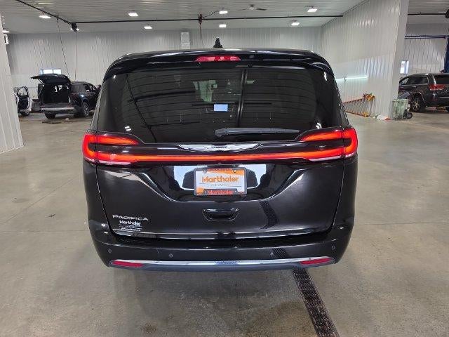 2024 Chrysler Pacifica Touring L FWD