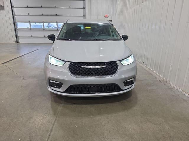 2024 Chrysler Pacifica Touring L FWD