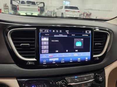 2024 Chrysler Pacifica Touring L FWD