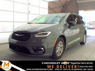 2025 Chrysler Pacifica Select FWD