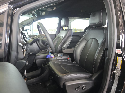 2025 Chrysler Pacifica Select FWD