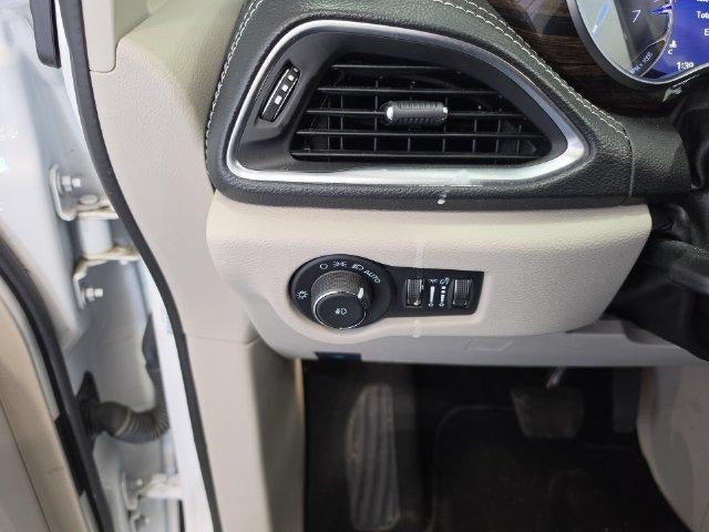 2024 Chrysler Pacifica Limited FWD