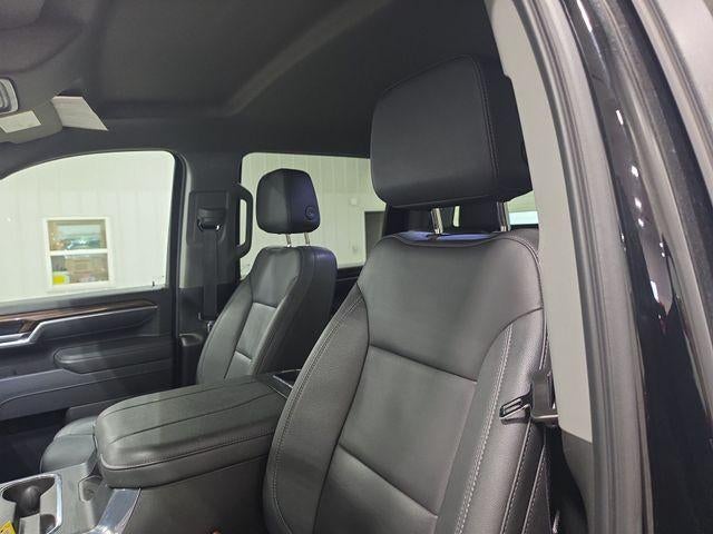 2025 Chevrolet Silverado 3500 HD Crew Cab Standard Box 4-Wheel Drive LT