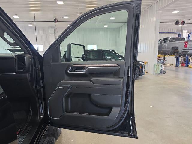 2026 Chevrolet Silverado 3500 HD Crew Cab Standard Box 4-Wheel Drive LTZ