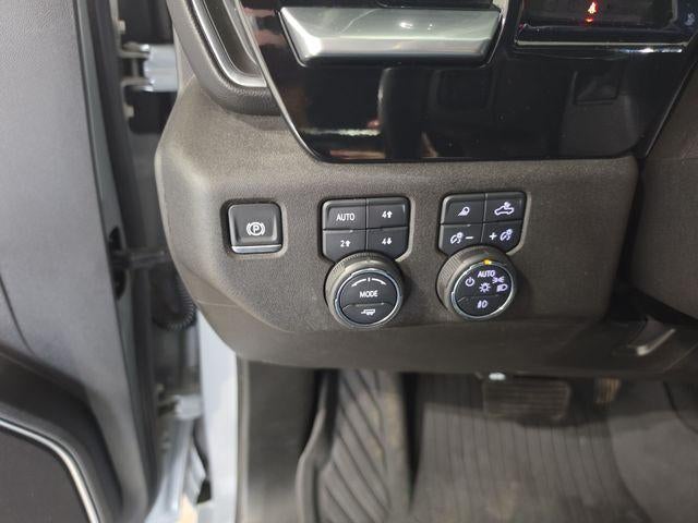 2024 Chevrolet Silverado 3500 HD Crew Cab Standard Box 4-Wheel Drive LT