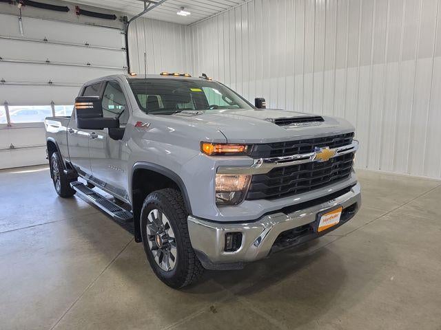 2024 Chevrolet Silverado 3500 HD Crew Cab Standard Box 4-Wheel Drive LT
