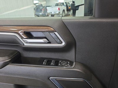 2024 Chevrolet Silverado 3500 HD Crew Cab Standard Box 4-Wheel Drive LT