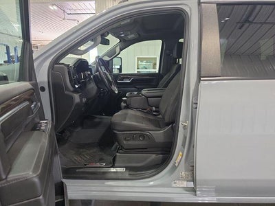 2024 Chevrolet Silverado 3500 HD Crew Cab Standard Box 4-Wheel Drive LT