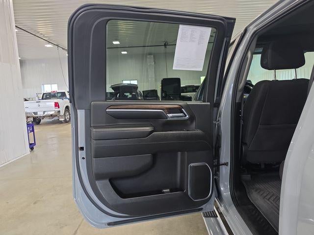 2024 Chevrolet Silverado 3500 HD Crew Cab Standard Box 4-Wheel Drive LT