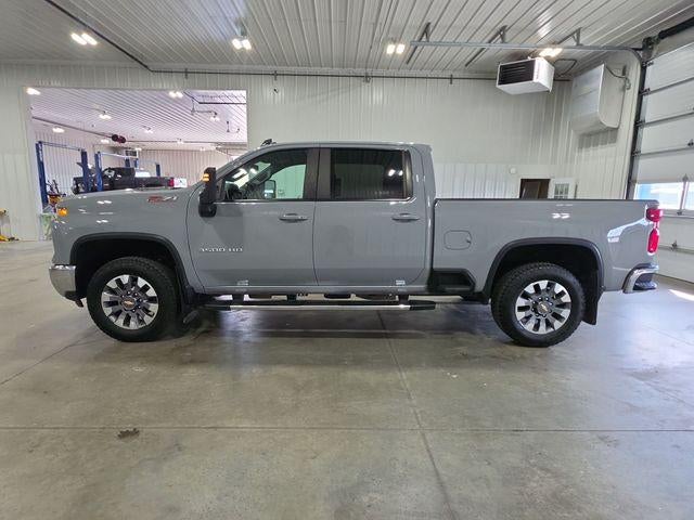 2024 Chevrolet Silverado 3500 HD Crew Cab Standard Box 4-Wheel Drive LT