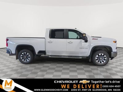 2024 Chevrolet Silverado 3500 HD Crew Cab Standard Box 4-Wheel Drive LT