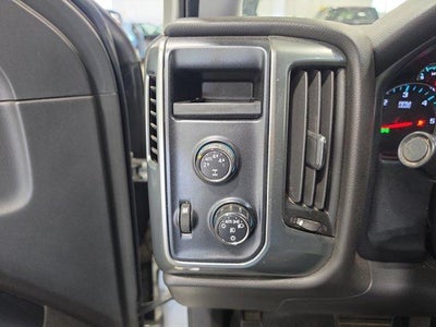 2014 Chevrolet Silverado 1500 Crew Cab Standard Box 4-Wheel Drive LT w/1LT