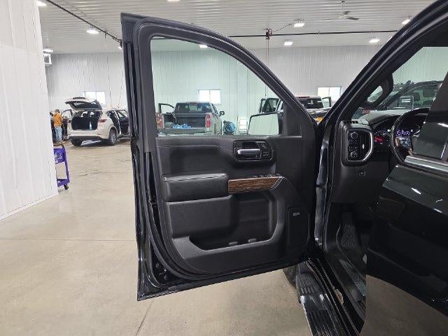 2019 Chevrolet Silverado 1500 Crew Cab Short Box 4-Wheel Drive High Country