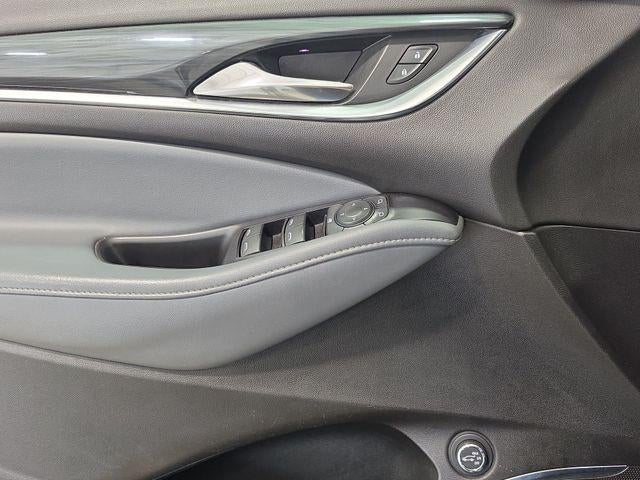 2020 Buick Enclave Essence AWD