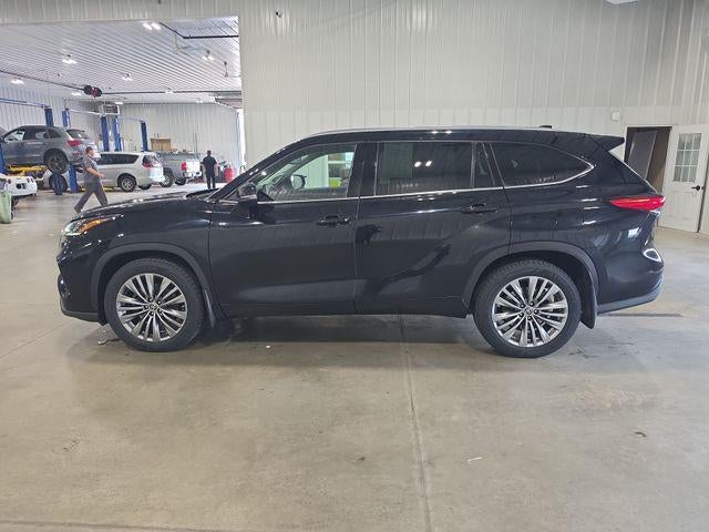2020 Toyota Highlander Platinum AWD (Natl)
