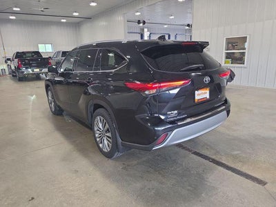 2020 Toyota Highlander Platinum AWD (Natl)