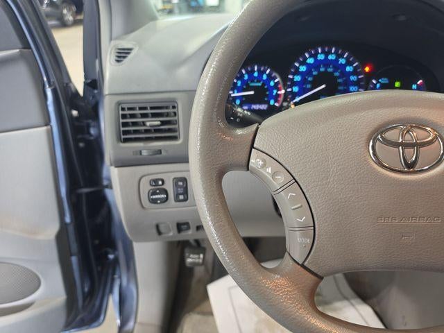 2007 Toyota Sienna 5dr 7-Passenger Van LE FWD (Natl)