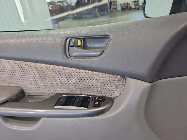 2007 Toyota Sienna 5dr 7-Passenger Van LE FWD (Natl)
