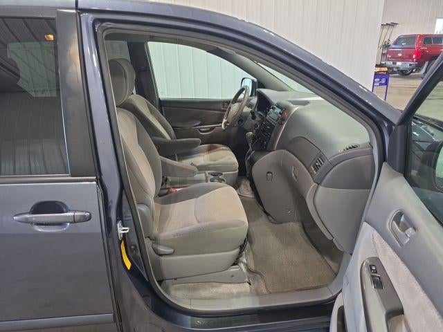 2007 Toyota Sienna 5dr 7-Passenger Van LE FWD (Natl)