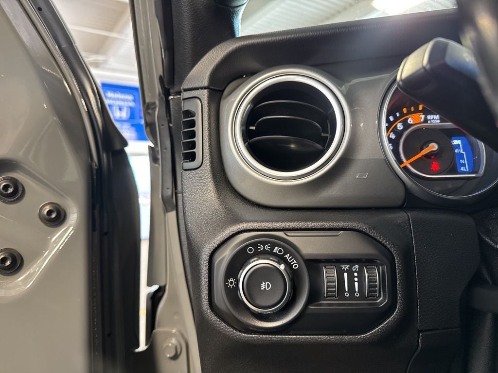 2021 Jeep Wrangler Unlimited Sahara Hard Top w/ Nav & Sound Group