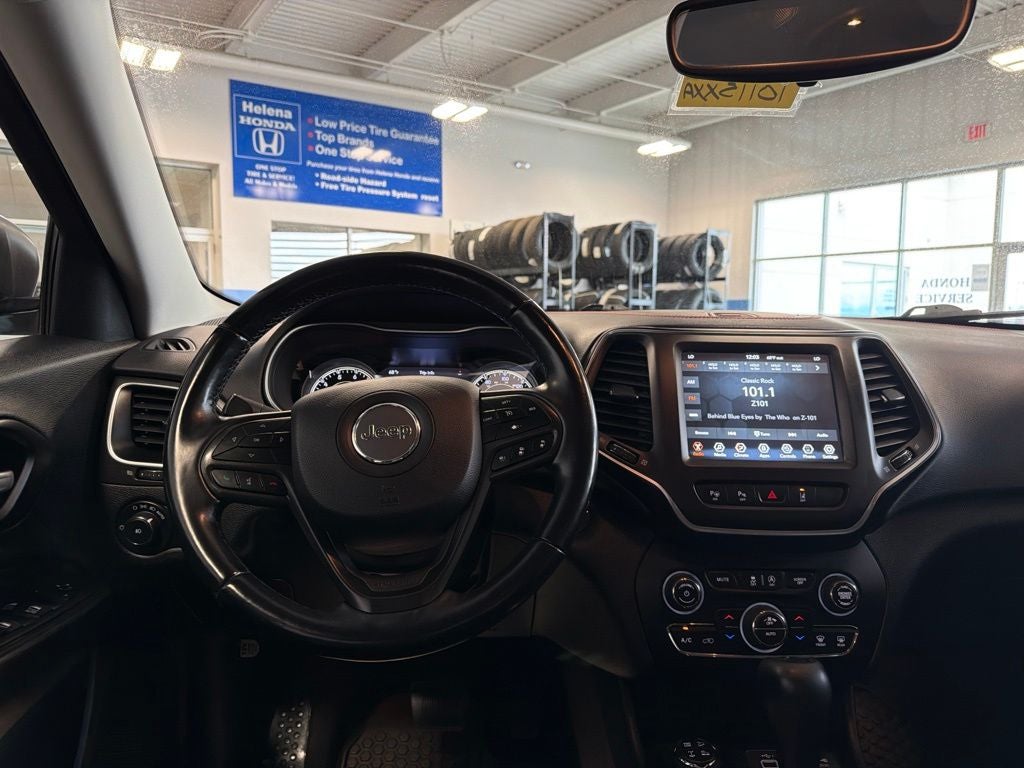 2021 Jeep Cherokee Trailhawk w/ Technology & Comfort Group