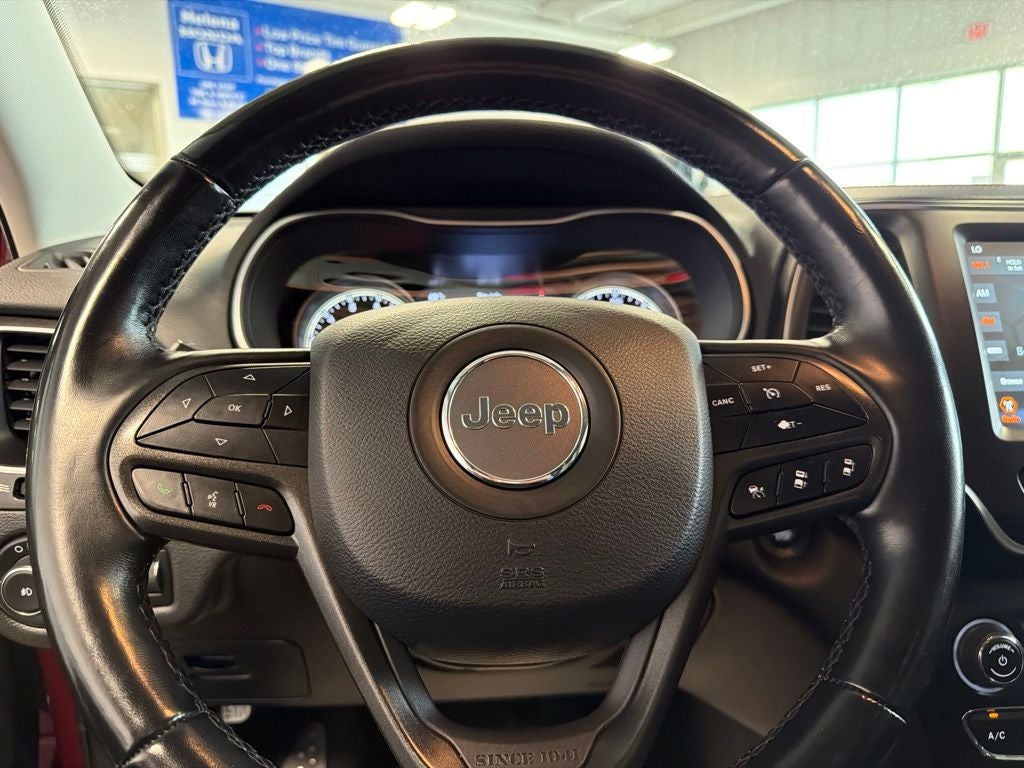 2021 Jeep Cherokee Trailhawk w/ Technology & Comfort Group