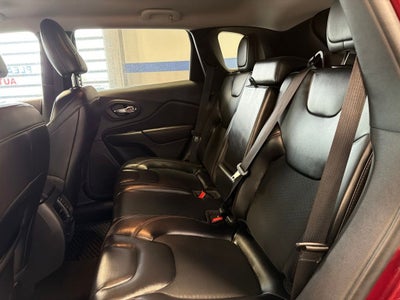 2021 Jeep Cherokee Trailhawk w/ Technology & Comfort Group