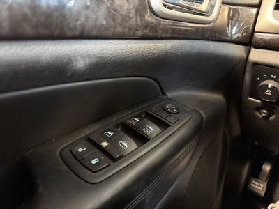 2013 Jeep Grand Cherokee Laredo 26X w/ Nav & Tow Group