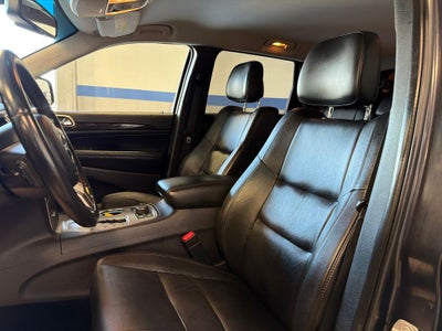 2013 Jeep Grand Cherokee Laredo 26X w/ Nav & Tow Group