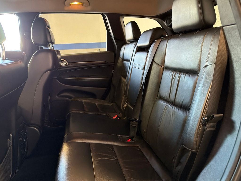 2013 Jeep Grand Cherokee Laredo 26X w/ Nav & Tow Group