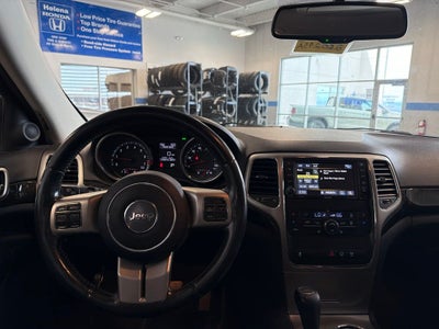 2013 Jeep Grand Cherokee Laredo 26X w/ Nav & Tow Group