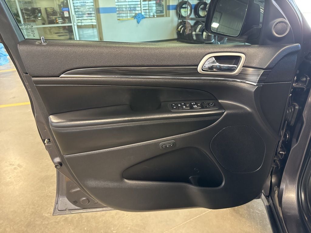 2019 Jeep Grand Cherokee Limited w/ Luxury Group II