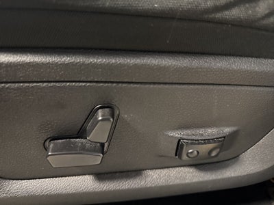 2023 RAM 1500 Classic SLT 29G w/ Trailer & Electronics Group