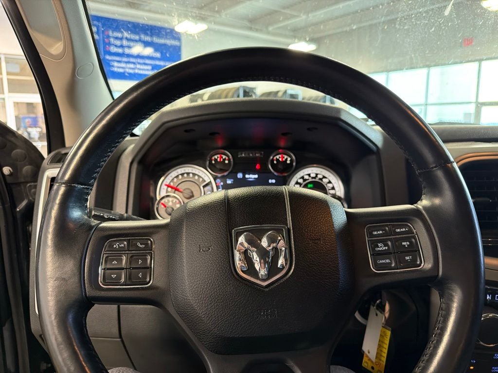 2016 RAM 1500 Big Horn 26S 5.7 HEMI