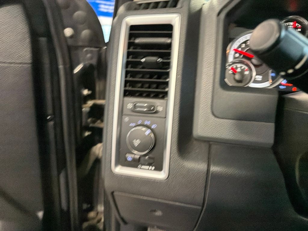 2016 RAM 1500 Big Horn 26S 5.7 HEMI