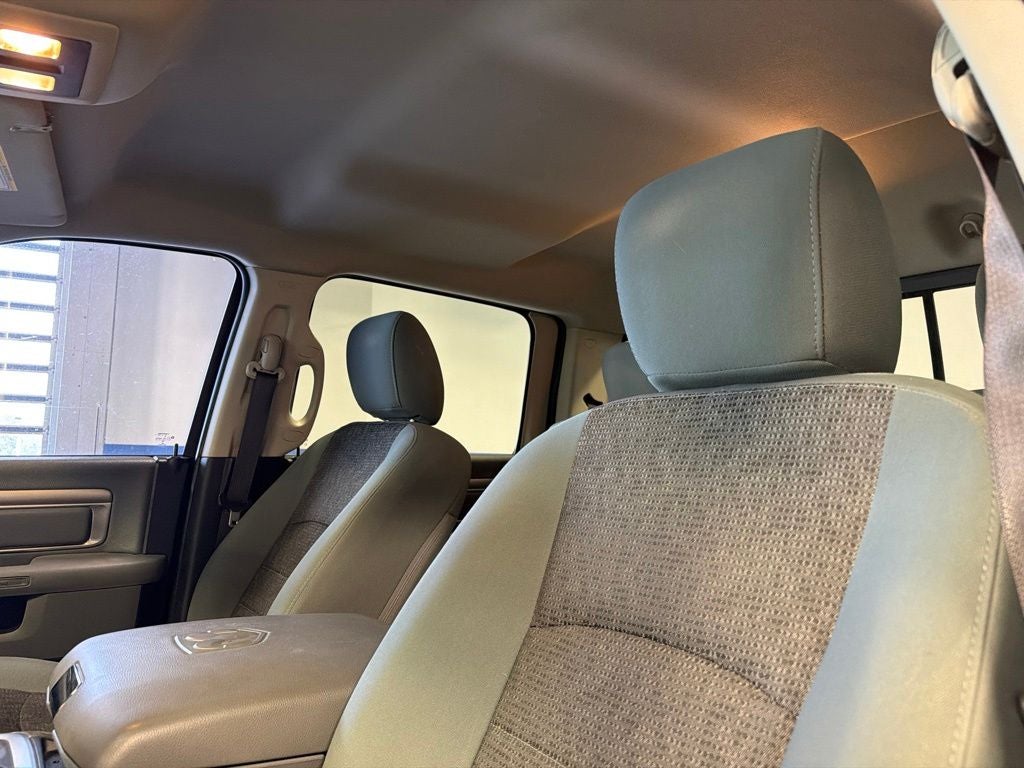 2016 RAM 1500 Big Horn 26S 5.7 HEMI