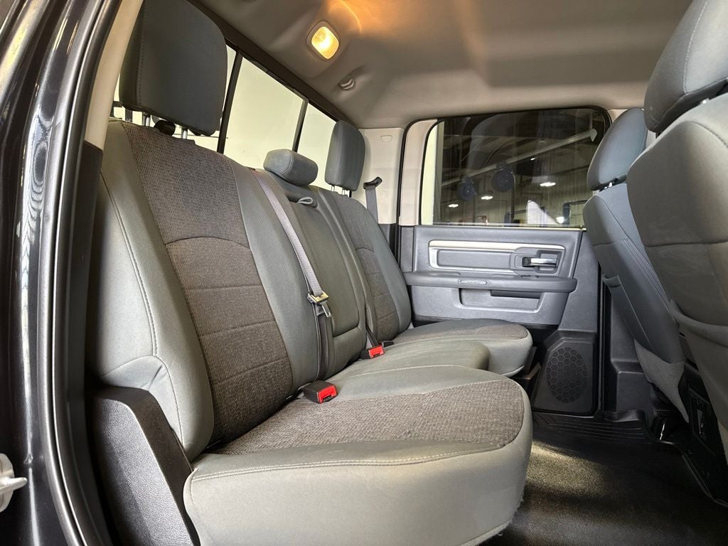 2016 RAM 1500 Big Horn 26S 5.7 HEMI