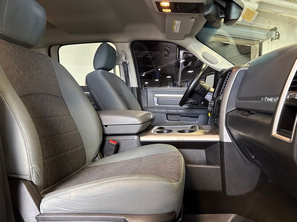 2016 RAM 1500 Big Horn 26S 5.7 HEMI