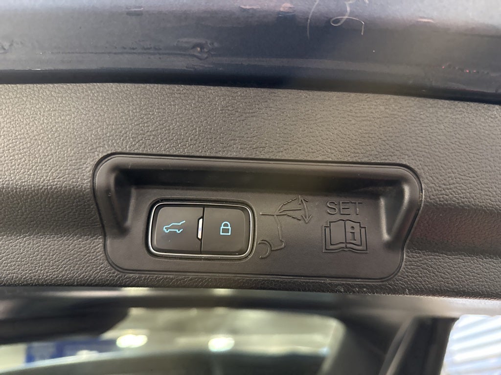 2020 Ford Explorer ST w/ Adaptive Cruise & Pano Roof