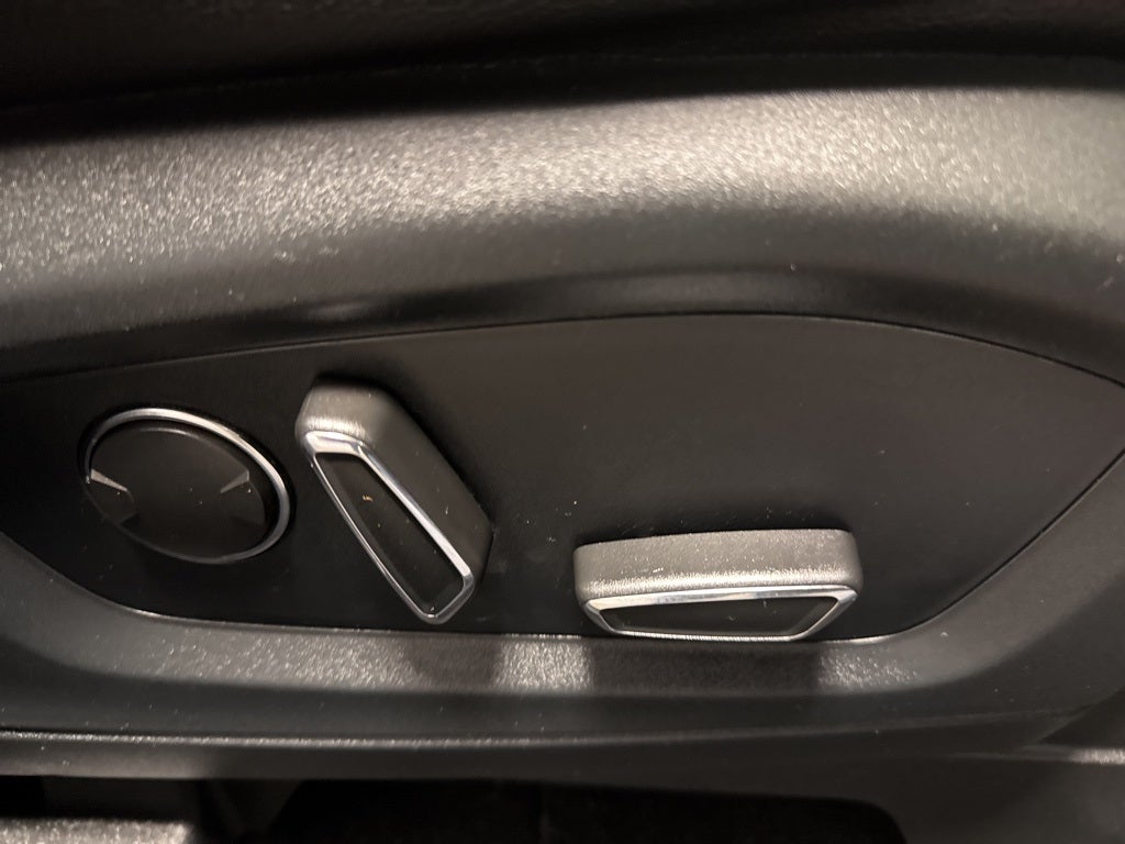 2020 Ford Explorer ST w/ Adaptive Cruise & Pano Roof