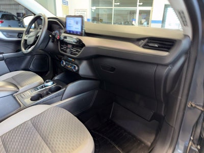 2022 Ford Escape SE w/ Convenience & Cold Weather Pkg